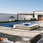 Апартаменты Luxury Blue Sky *