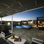 Luxury Blue Sky Apartment