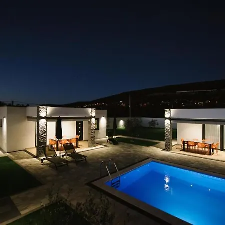 Luxury Blue Sky * Siroki Brijeg