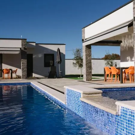 Luxury Blue Sky Apartman *