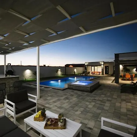 Luxury Blue Sky Apartman