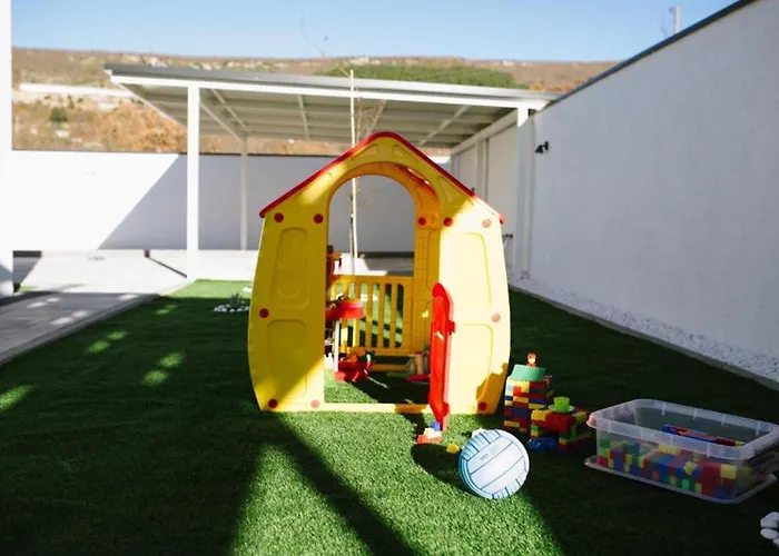 Luxury Blue Sky Siroki Brijeg