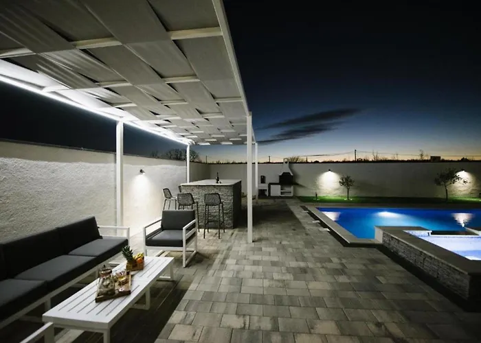 Luxury Blue Sky * Siroki Brijeg