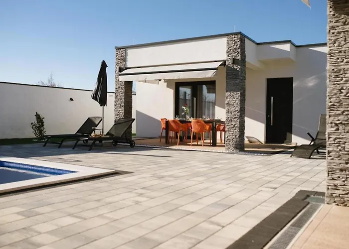 Apartment Luxury Blue Sky *