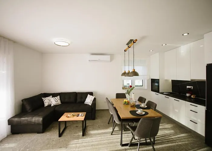 Luxury Blue Sky Apartment Siroki Brijeg